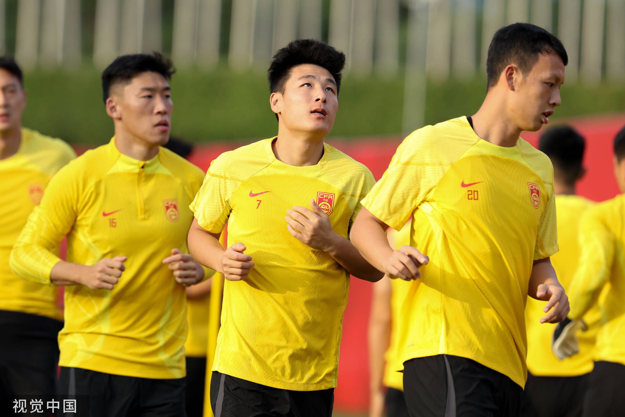 阿杰边江再次联手，顶级声优齐聚，众多粉丝不禁大呼：;这种神仙阵容还能让我再刷一百遍电影！除宣布开机外，电影《柳青》当天也正式曝光了主演阵容和多款概念海报